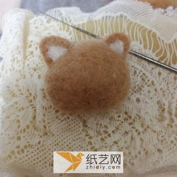 Illustrated tutorial on how to make a cute little Shiba Inu wool felt doll as a New Year gift