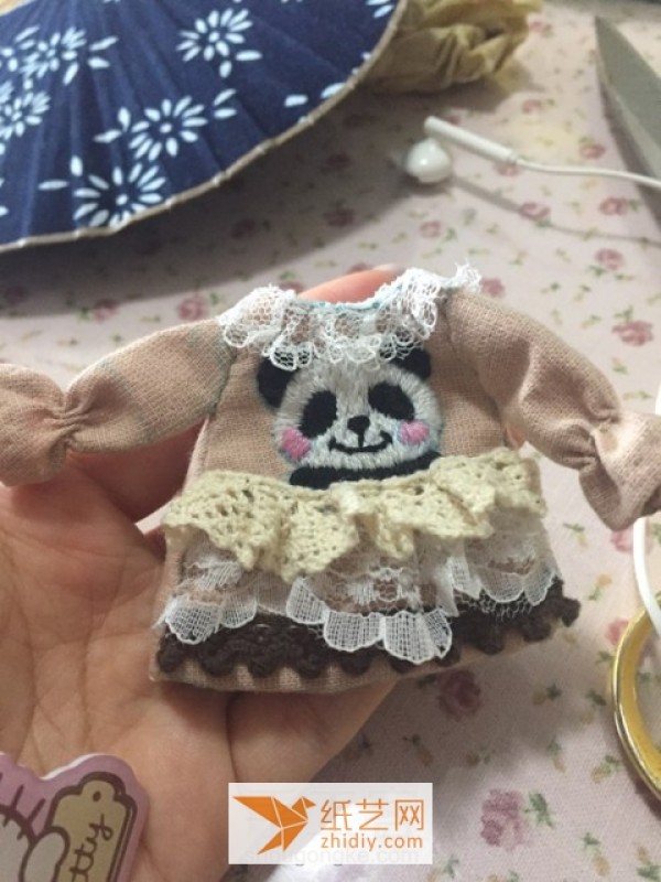 Tutorial on making simple and cute doll cloth clothes