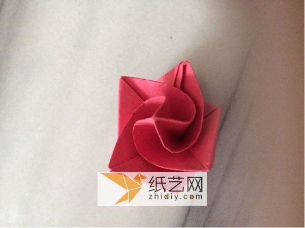 How to make origami roses for Valentines Day How to fold diamond roses