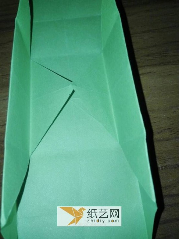 How to fold and make a simple handmade origami gift box. How to make an origami box with a bow.