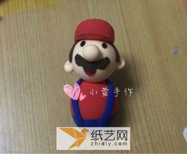 A birthday gift for a good friend: Super Mario doll made of ultra-light clay