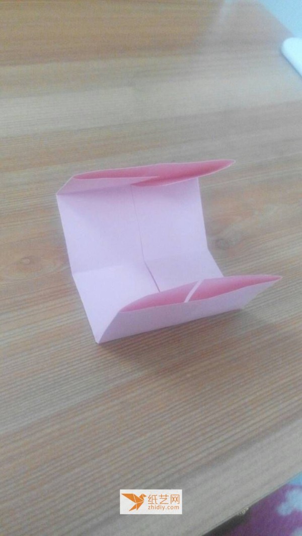 Tutorial on how to make a beautiful origami basket to hold Children’s Day gifts for good friends