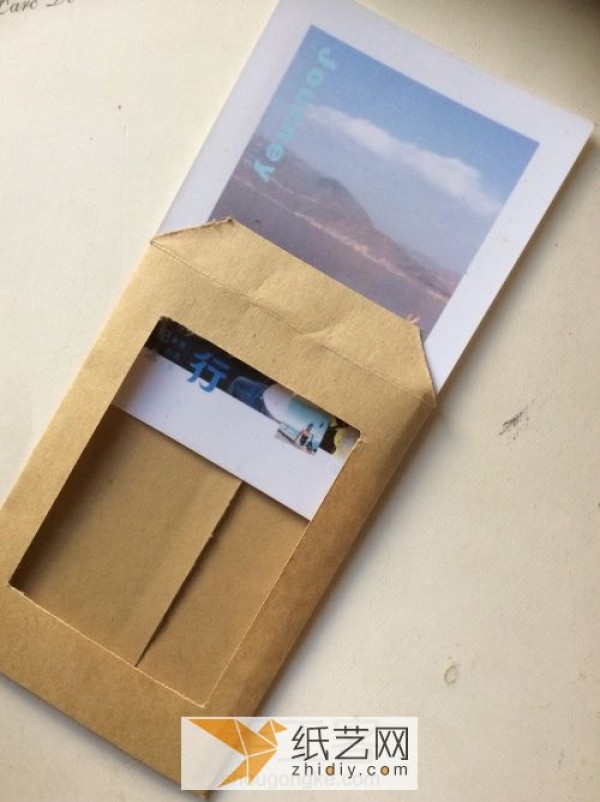 If you love taking pictures, DIY some photo frames that belong only to you!