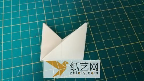 Cute origami rice dumplings, a small decoration for the Dragon Boat Festival