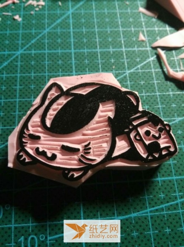 Tutorial on how to make a cute kitten rubber stamp for a novice and decorate the ledger with a seal