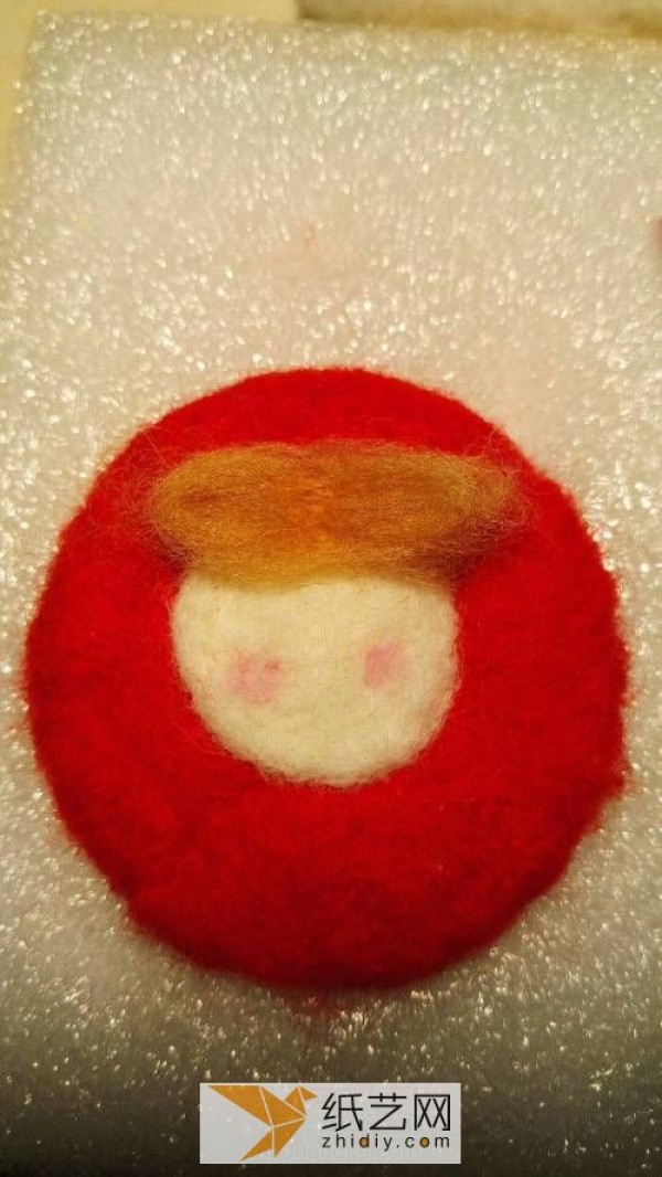 Basic tutorial on how to make wool felt brooch. Handmade cute wool felt brooch for little girl.