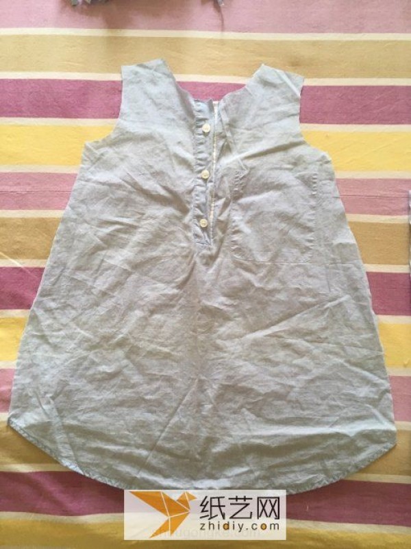 Tutorial on how to transform old items into cute little fresh skirts from old shirts