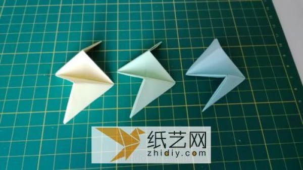 Cute origami rice dumplings, a small decoration for the Dragon Boat Festival