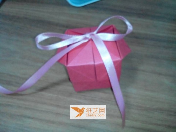 Tutorial on handmade origami gift box formed from one piece of paper DIY making origami box