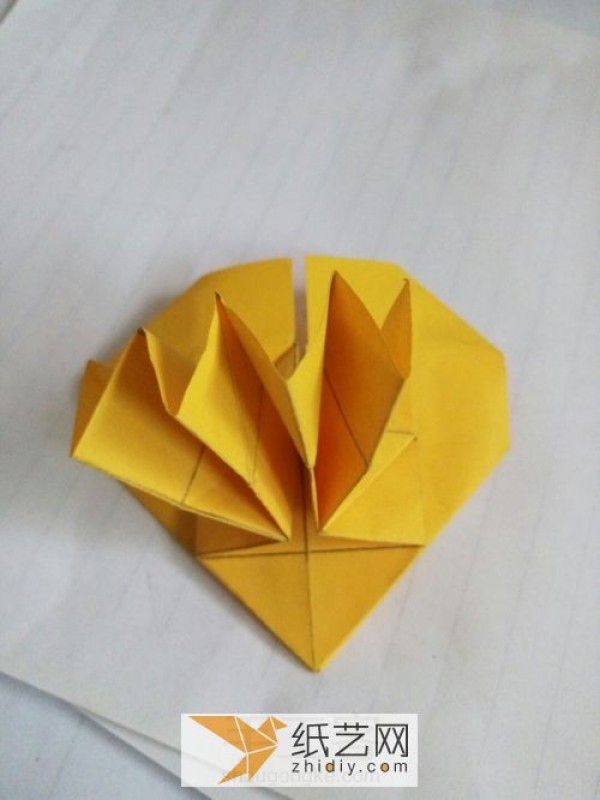 Mothers Day Gift Handmade Collection teaches you how to make a three-dimensional spring origami heart using an exploding box mechanism