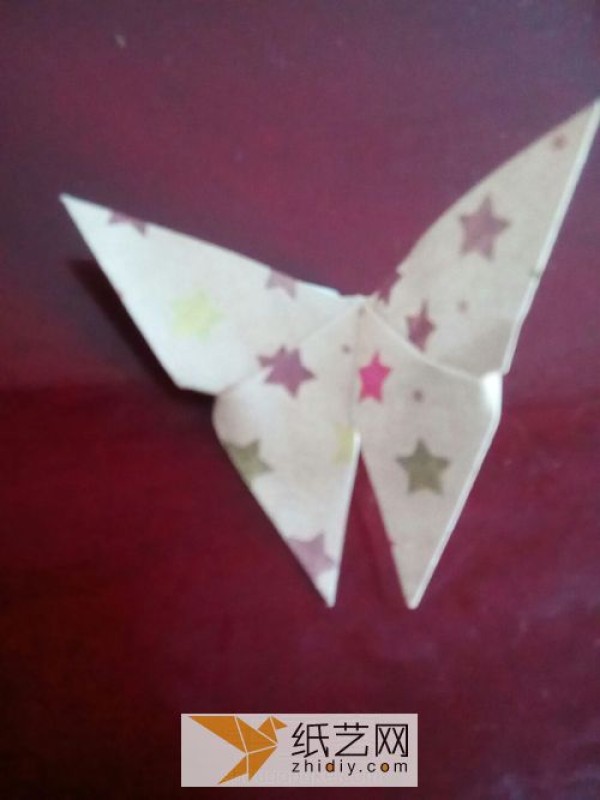 How to make origami butterflies using sticky notes. Simple origami butterfly tutorial.