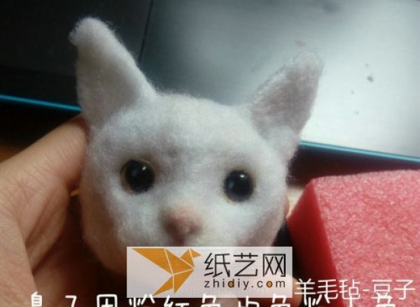 Tutorial on how to make a wool felt poke kitten, and then make it into a mobile phone chain, which is a Teacher’s Day gift