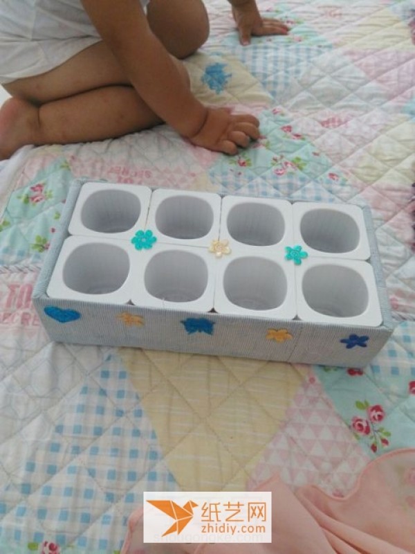 Tutorial on how to make a beautiful storage box by turning waste into yogurt boxes