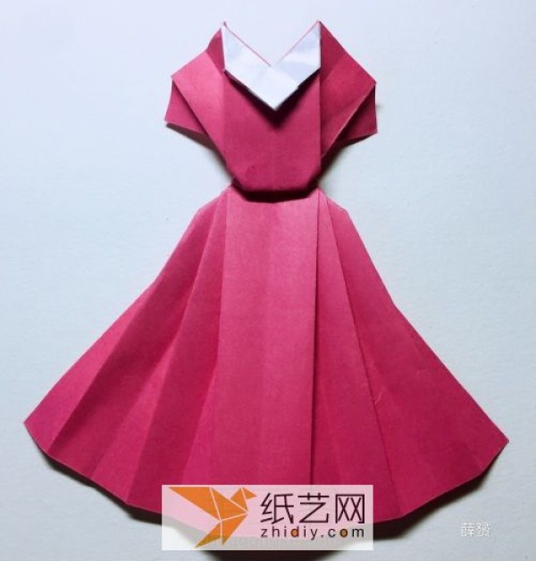 Illustrated tutorial on hand-made origami dress. How to fold a three-dimensional skirt to make it look beautiful.