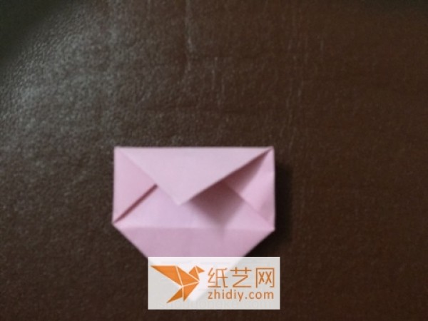 Tutorial on how to make a small and simple origami heart for Valentine’s Day gift