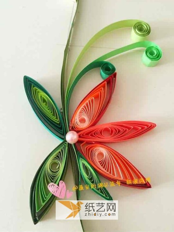 A simple paper quilling wreath making (simple tutorial)