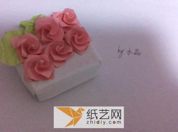 Illustrated tutorial for origami rose gift box How to make a Valentine’s Day handmade packaging box