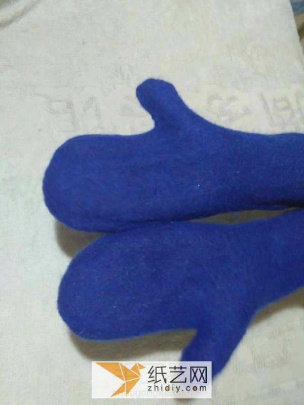 Teach you step by step how to make gloves from wool felt, a heart-warming gift for Valentine’s Day