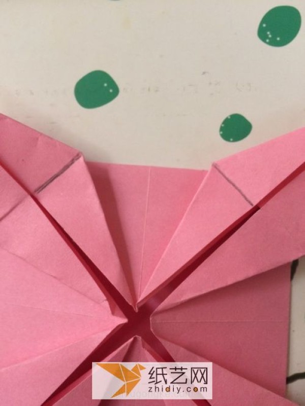 Teach you how to fold interesting paper tops!