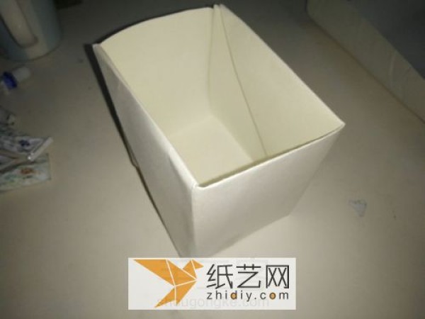 Small and simple origami boxes and gift boxes can also be made like this