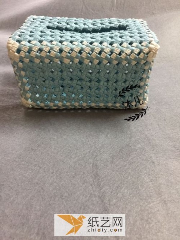 Use the knitting method to make tissue boxes. Illustrated tutorial on hand-knitting a storage box.