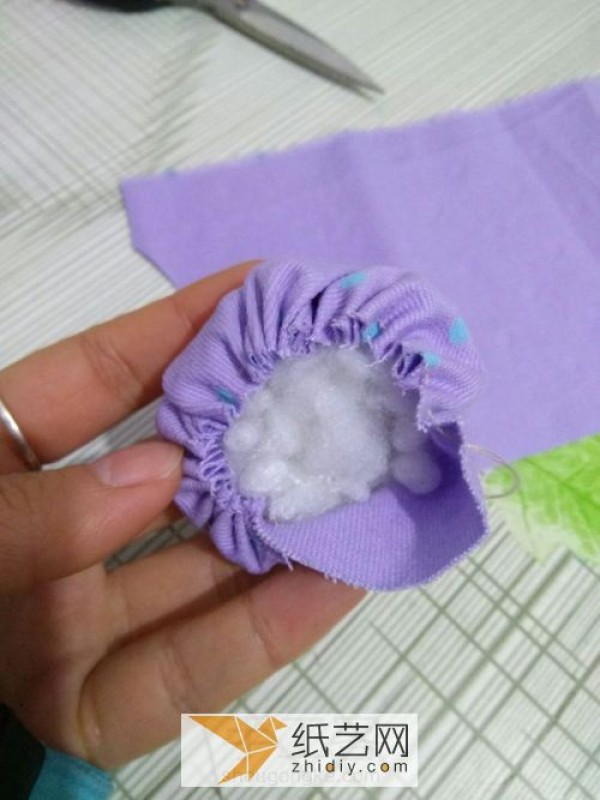 DIY a cute fabric pin-insert Teacher’s Day gift