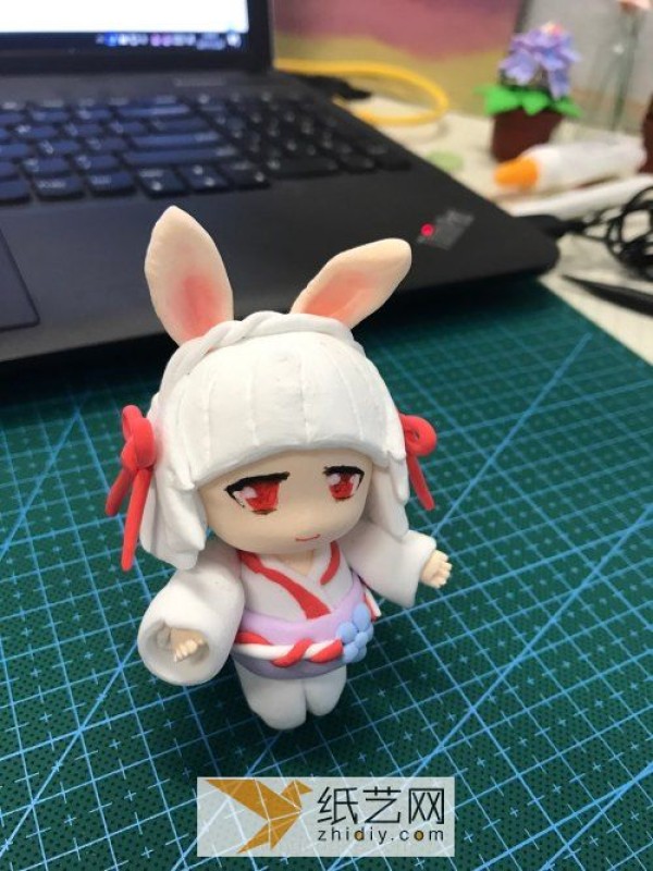 Make a snow bunny figure from ultra-light clay. A Children’s Day gift for a good friend.