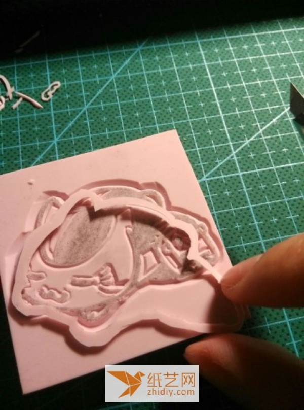 Tutorial on how to make a cute kitten rubber stamp for a novice and decorate the ledger with a seal