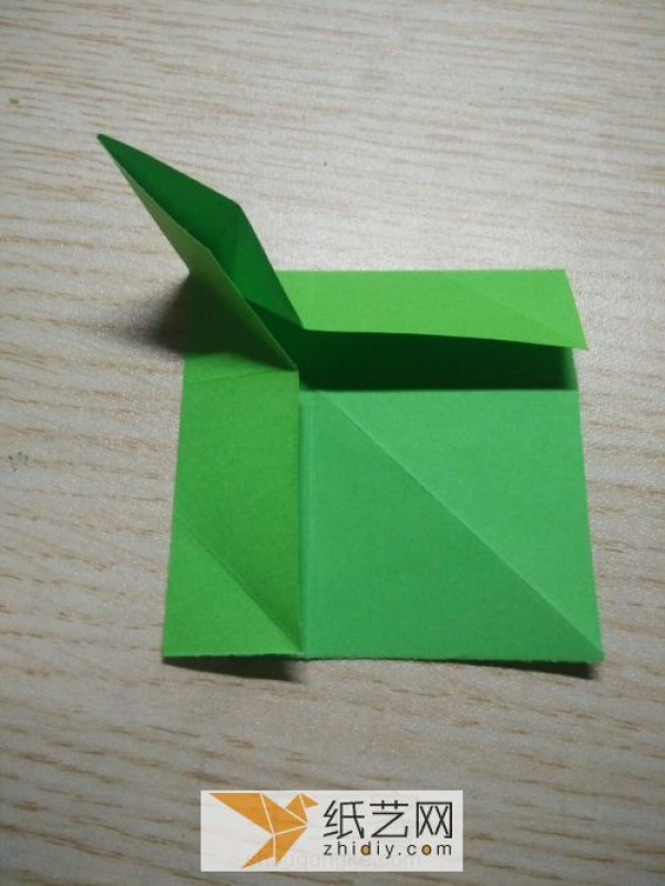 Tutorial on how to make an origami crocodile in Childrens Origami Collection