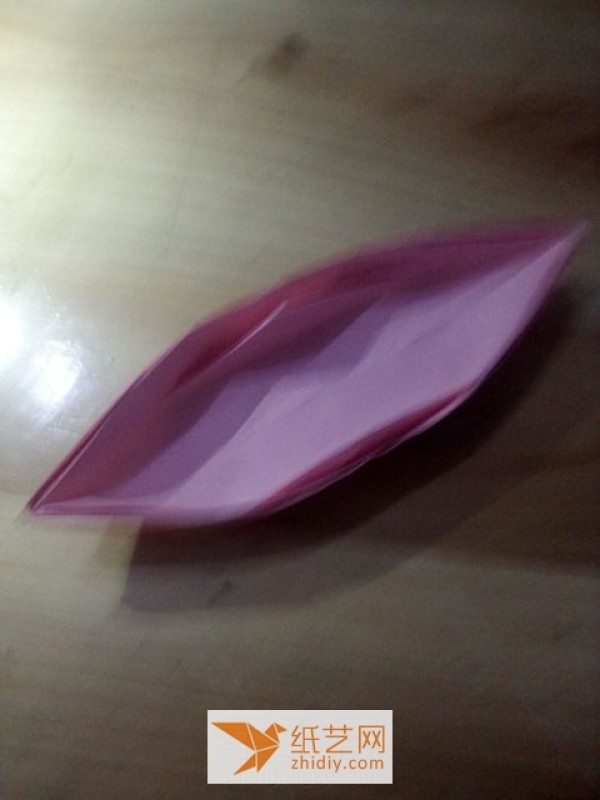 Simple tutorial for making origami boats for children