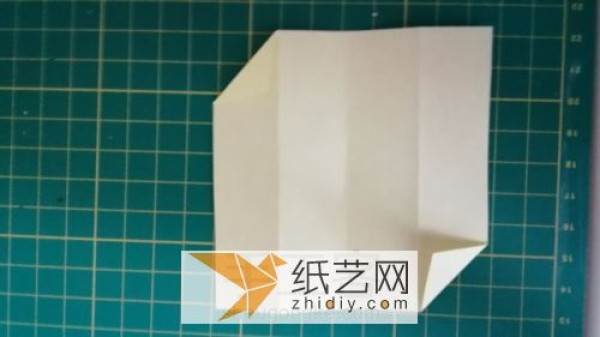 Cute origami rice dumplings, a small decoration for the Dragon Boat Festival