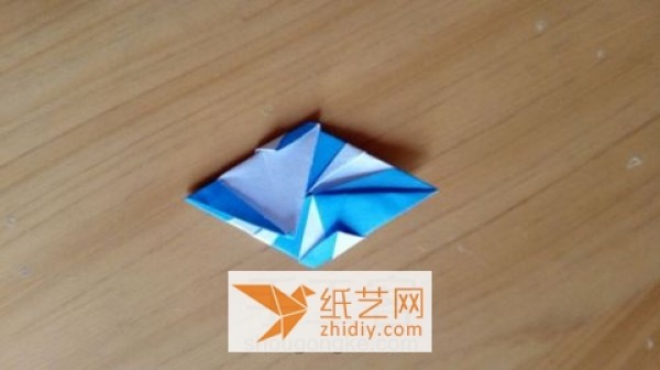 How to make diamond origami bouquets to serve as handmade lanterns during the Lantern Festival