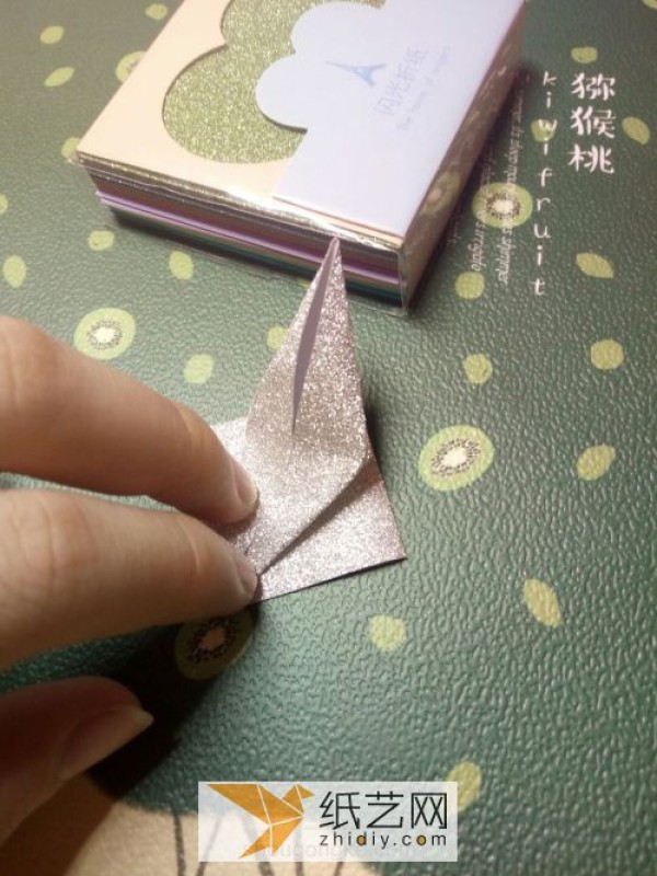 The new folding method of origami cranes is more three-dimensional and lifelike