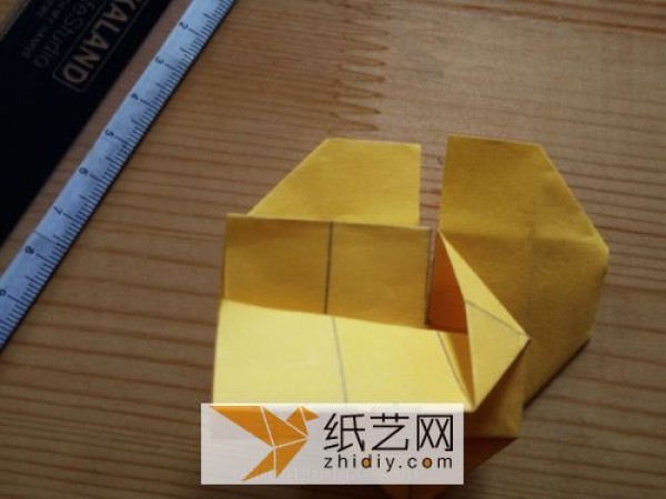 Mothers Day Gift Handmade Collection teaches you how to make a three-dimensional spring origami heart using an exploding box mechanism