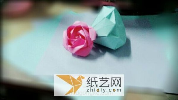 Little surprise for Chinese Valentines Day origami roses