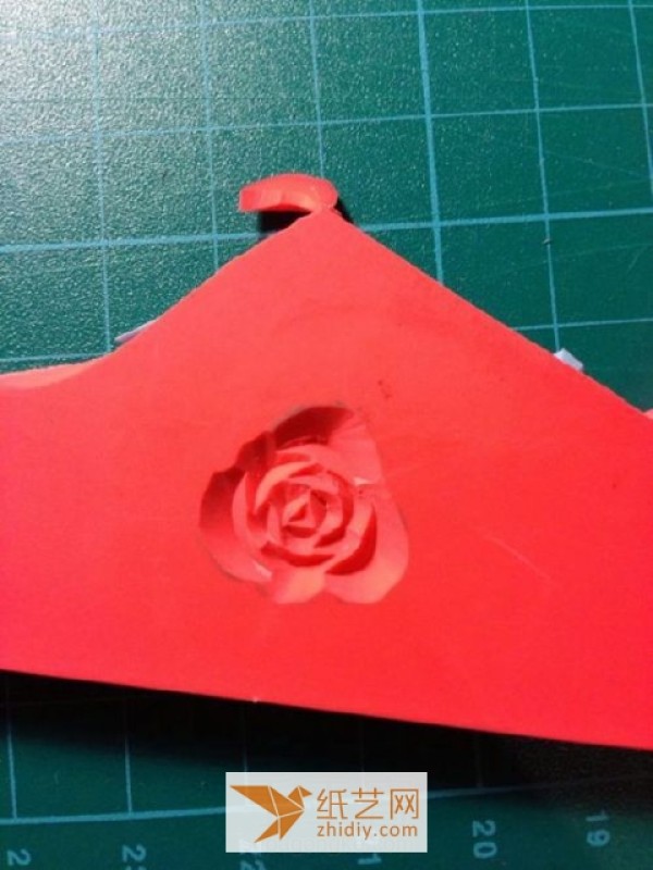 Tutorial on how to make roses that are perfect for Valentine’s Day gift rubber stamps