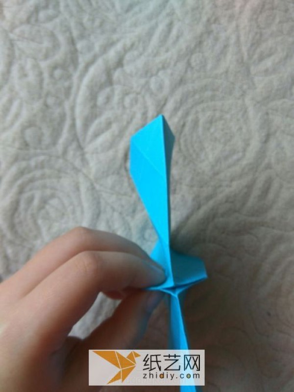 Improved Kawasaki Rose Folding Illustrated Tutorial. Actual photos teach you how to fold paper roses.