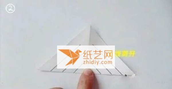 Illustration of how to make Christmas three-dimensional origami star window decorations