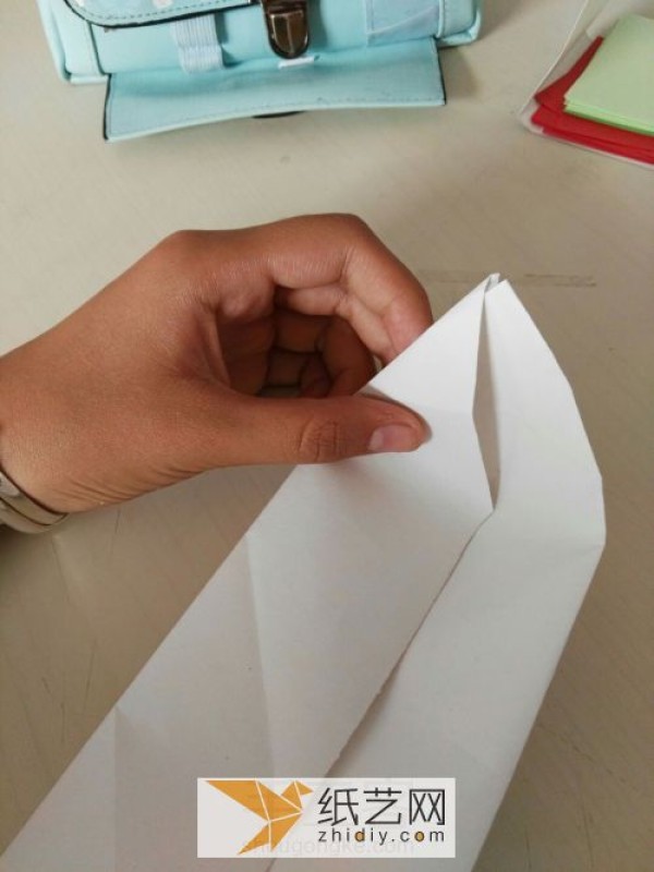 Very simple and practical origami mobile phone holder