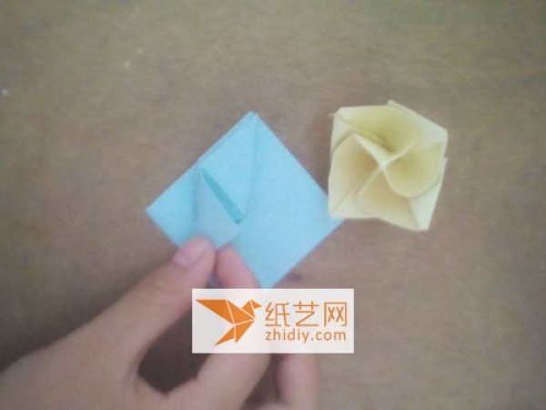 How to fold a simple four-petal origami rose