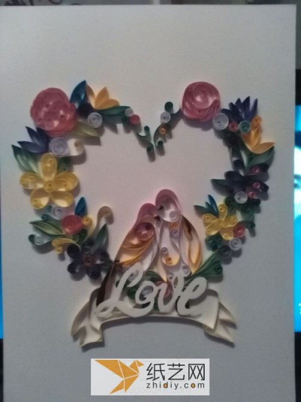 Valentines Day small romantic paper heart-shaped decorative painting