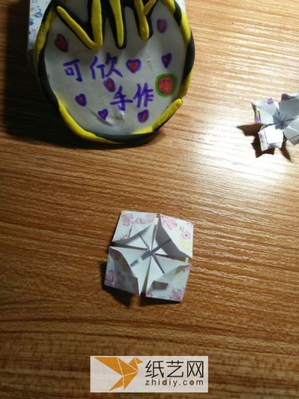 I heard that if you learn to make origami four-leaf clover paper flowers, you will become lucky! (change)