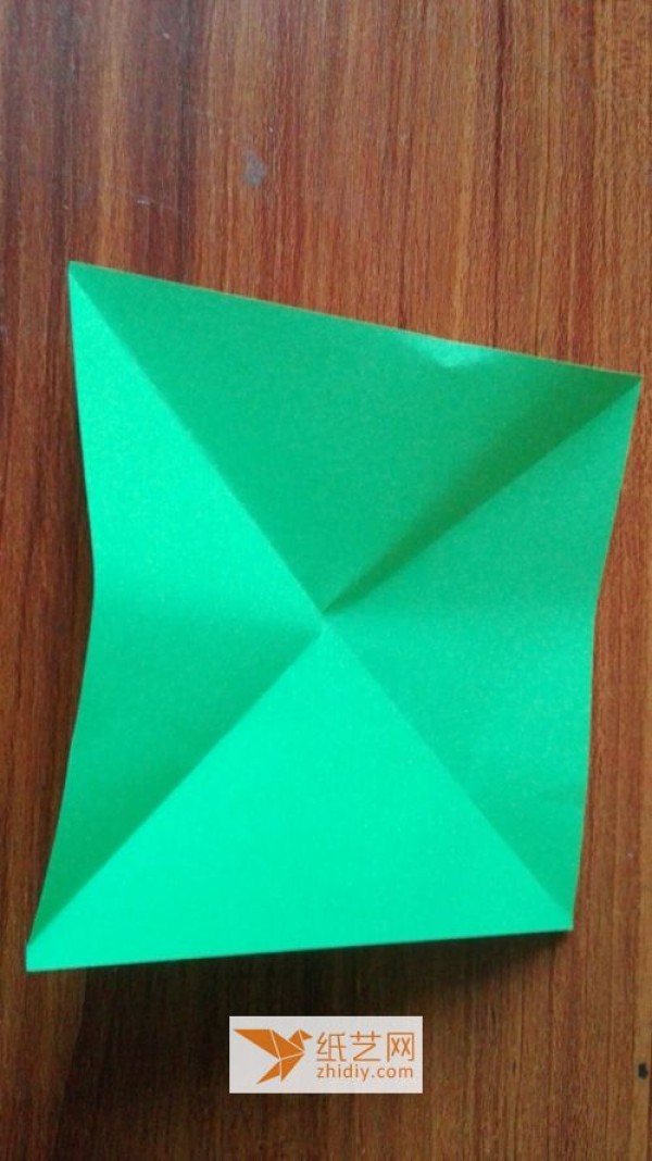 Kindergarten origami jumping frog