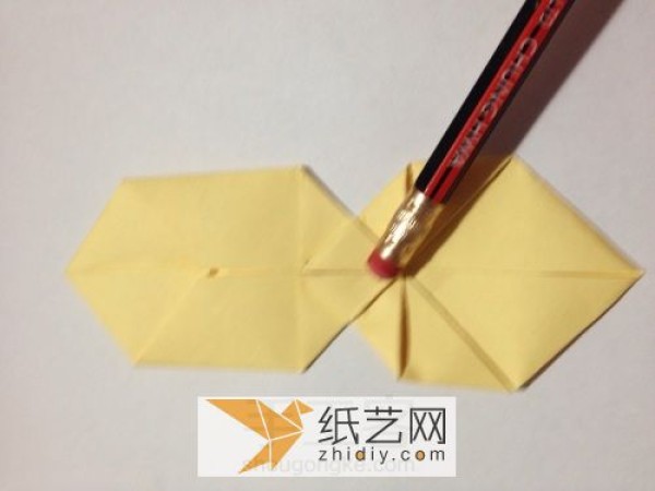 Origami bow tie making tutorial for childrens handmade origami. Small decoration on Fathers Day greeting cards.