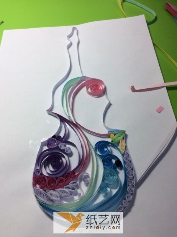 The Teacher’s Day gift of paper-quilled violin is so amazing