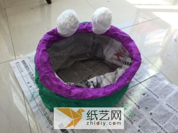 Childrens Day handicrafts: turning waste into treasure, creative big mouth monster trash can