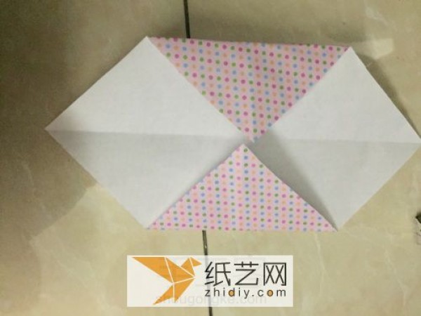 Making an origami box with your own hands is a great feeling of accomplishment. This tutorial is super simple.