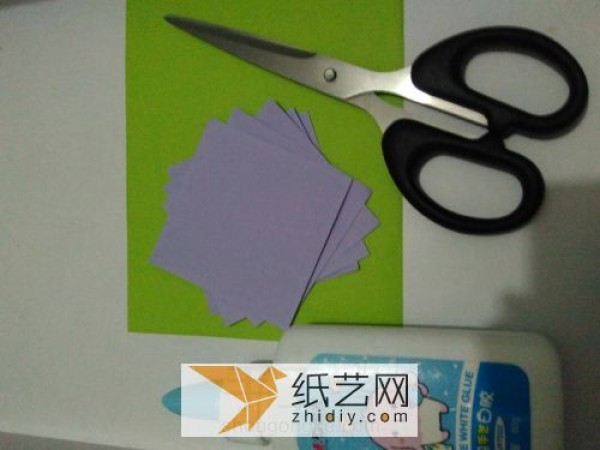 How to make origami flowers by hand. Tutorial on origami tulips.