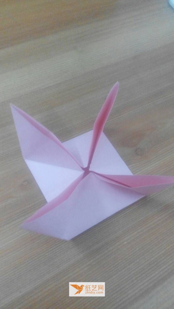 Tutorial on how to make a beautiful origami basket to hold Children’s Day gifts for good friends