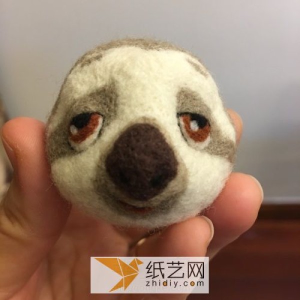 Sloth handmade DIY tutorial illustration made with wool felt poke music